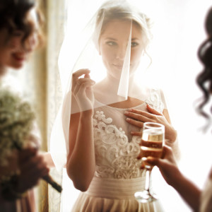 bride-toast-bridal-suite-faulkner's-ranch