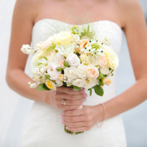 wedding-flowers-DIY-faulkners-ranch-kansas-city-bride